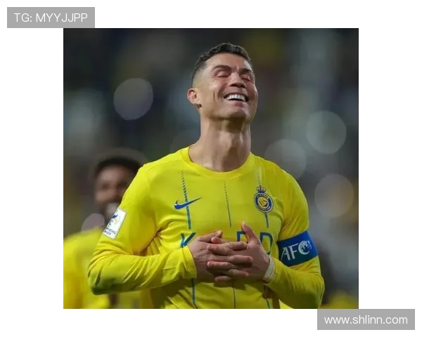 被多次当成足球踢的球星背后故事揭示他与足球的缘分 被多次当成足球踢的球星背后故事揭示他与足球的缘分